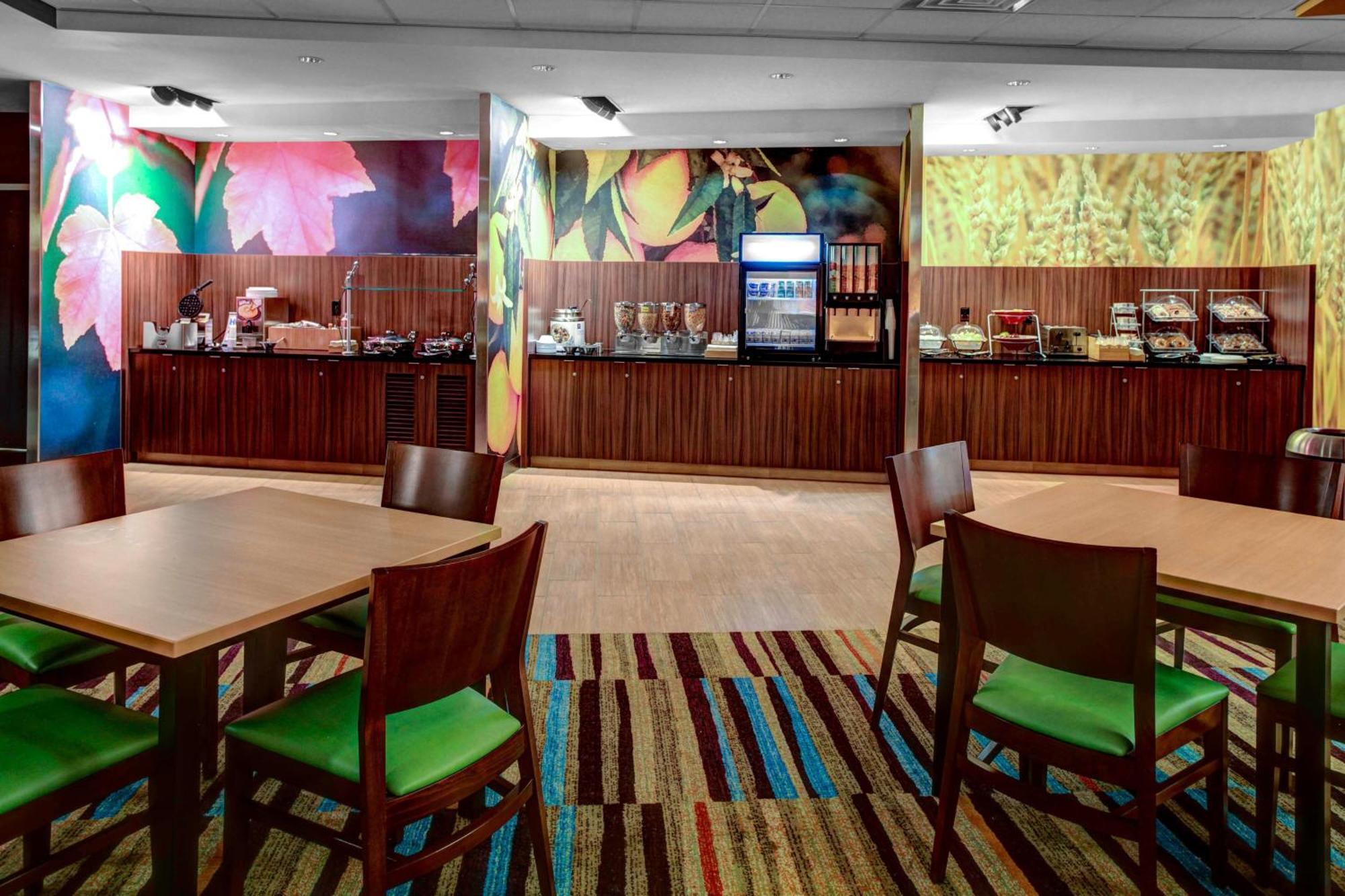 Fairfield Inn & Suites By Marriott Lansing At Eastwood מראה חיצוני תמונה