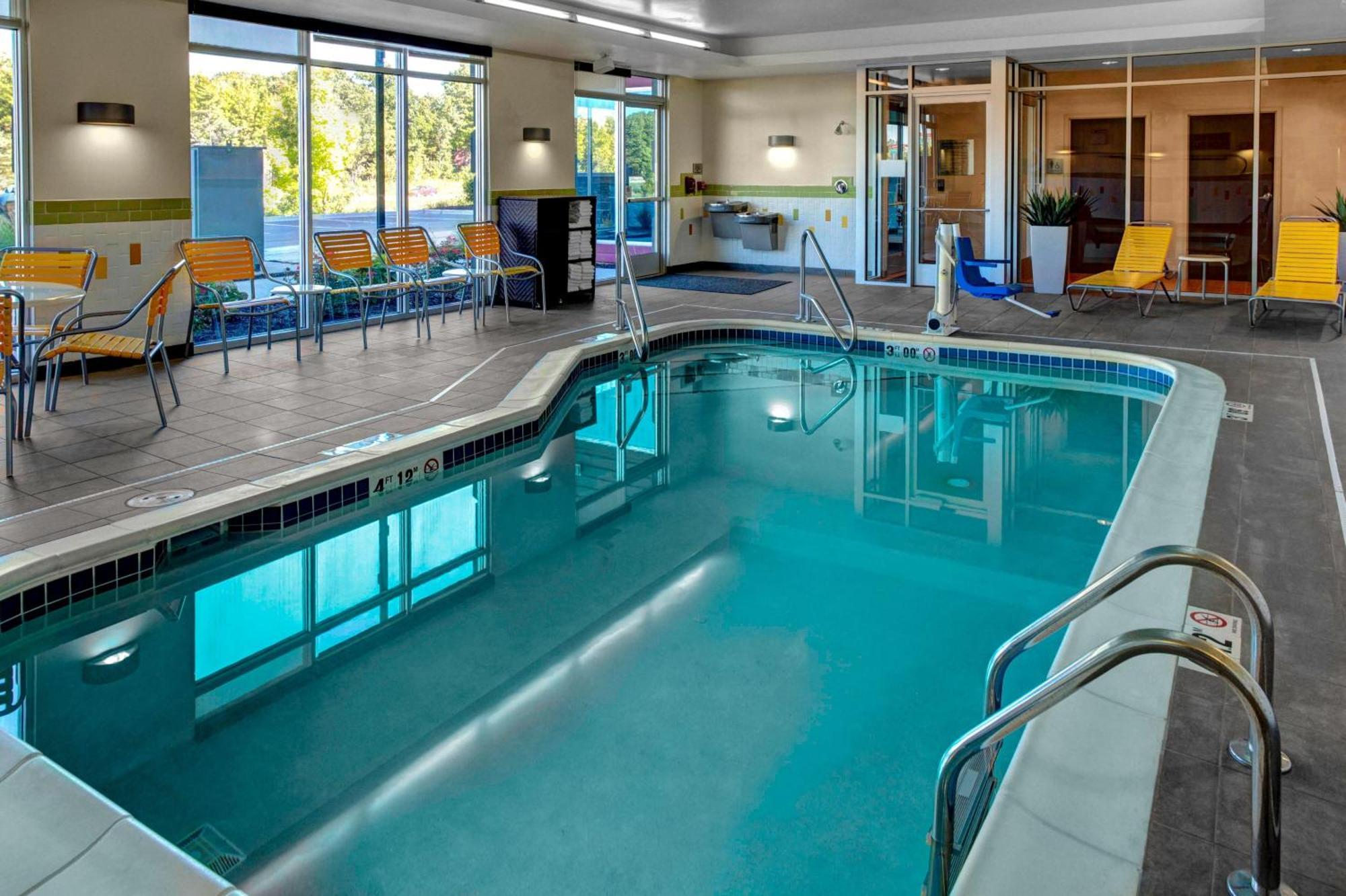 Fairfield Inn & Suites By Marriott Lansing At Eastwood מראה חיצוני תמונה