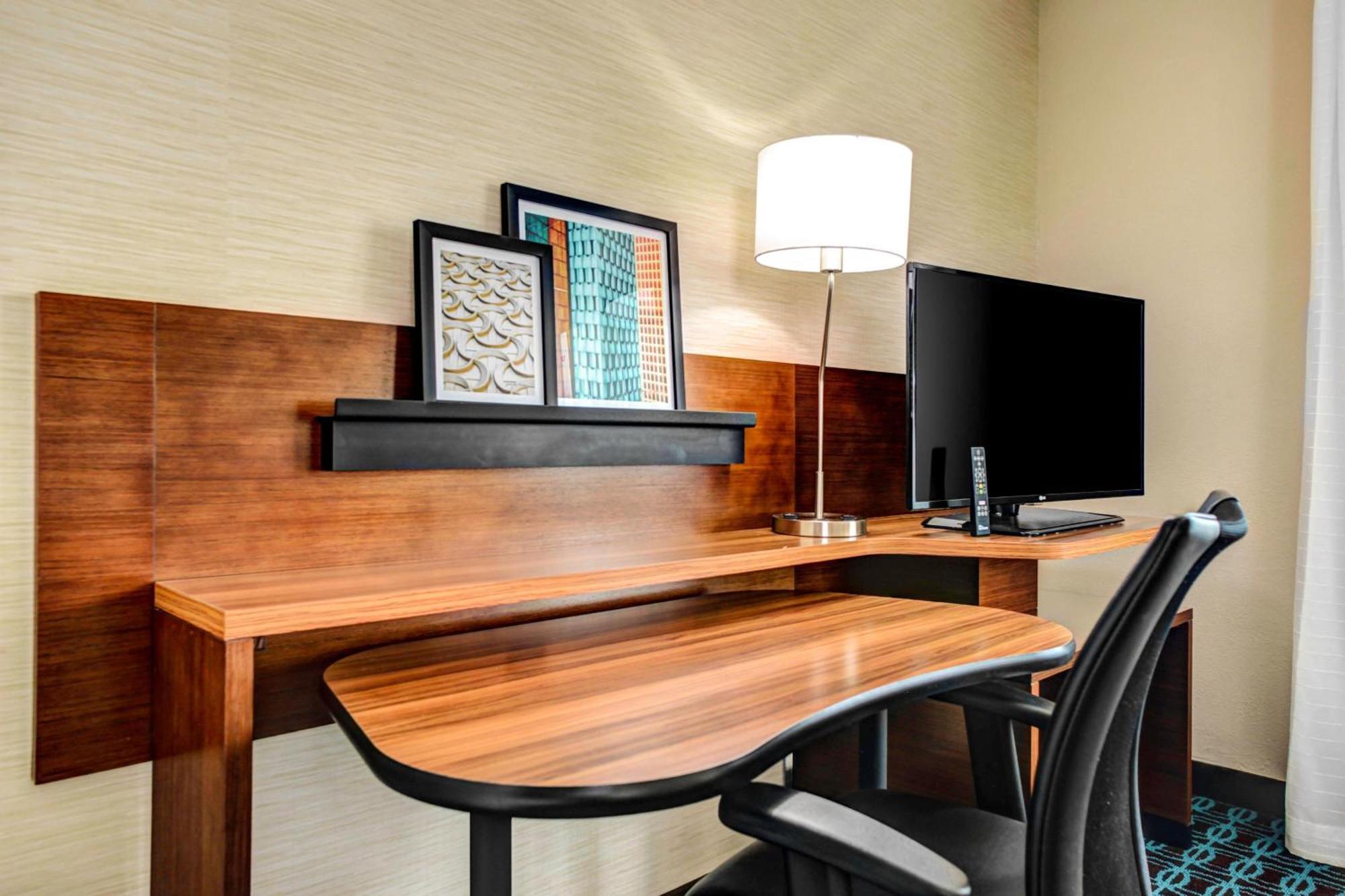 Fairfield Inn & Suites By Marriott Lansing At Eastwood מראה חיצוני תמונה