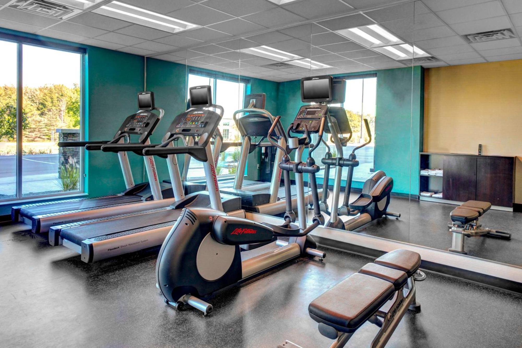 Fairfield Inn & Suites By Marriott Lansing At Eastwood מראה חיצוני תמונה